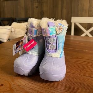 Light-Up Winter Boots!
